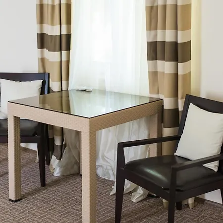 Sofia Apartahotel 3*
